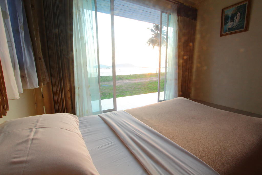Star Light Beach Resort And Restaurant Chumphon Rom bilde