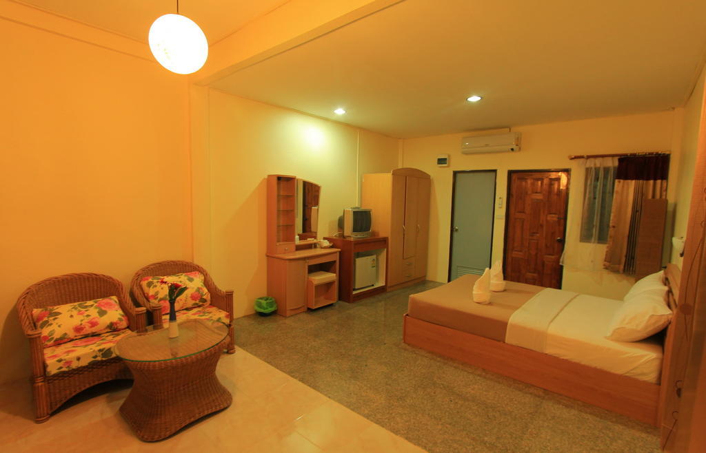 Star Light Beach Resort And Restaurant Chumphon Rom bilde